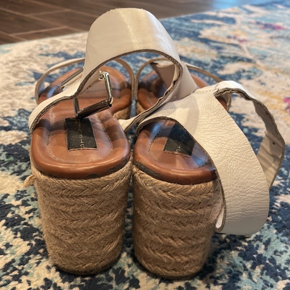 Steven by Steve Madden white platform sandals size 9 - Picture 3 of 5